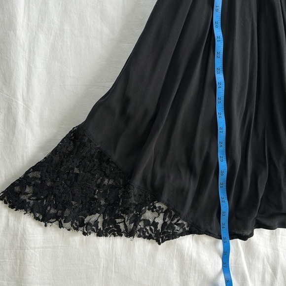 Paper Hearts Black Women's Lace Detail V Neck Dress - Size 8 - Picture 8 of 9
